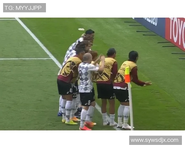 小孩与足球明星亲密互动击掌瞬间温馨视频分享